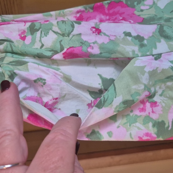 Torrid 0 Pink and Green Floral Sleeveless Sundress Pockets Smocked Back Large - Picture 4 of 11